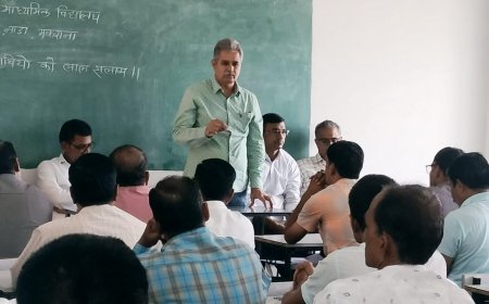 शिक्षकों ने गैर शैक्षणिक कार्य से मुक्ति कि मांग की