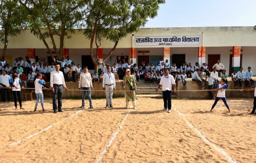 राजीव गांधी ग्रामीण ओलंपिक खेलों में फुटबॉल प्रतियोगिता में धनराज की टीम रही विजेता: महिला रस्सा कस्सी  में रिंकू कुमारी की टीम ने मारी बाजी