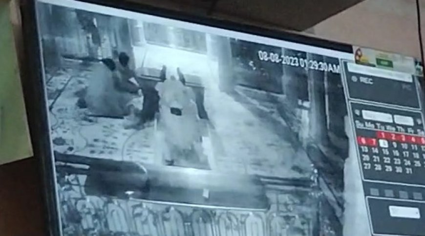चोरों ने  तखतगढ़ कुंडेश्वर महादेव मंदिर में दिया वारदात को अंजाम:चोर चोरी करते हुए मंदिर के सीसीटीवी कैमरे हुएं क़ैद