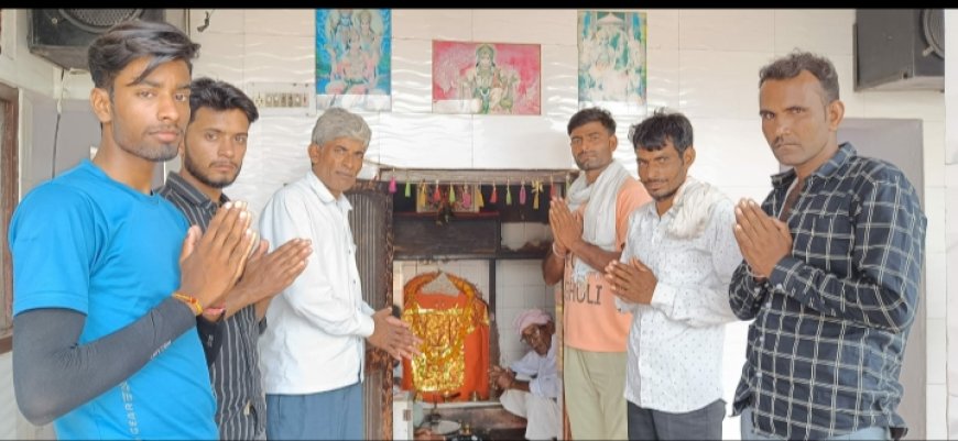 बाघोली के मंडी वाले बालाजी मंदिर में श्रद्धालुओं ने ली प्रसादी:कलाकारों ने भजनों में एक से एक बढ़कर दी प्रस्तुतियां