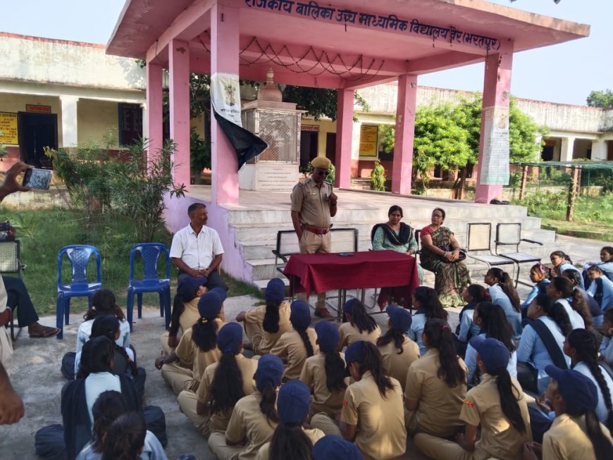 राजकीय बालिका उच्च माध्यमिक विद्यालय में मनाया नो बैग डे:थाना प्रभारी प्रेम सिंह भास्कर में बच्चों को सड़क सुरक्षा  दी जानकारी