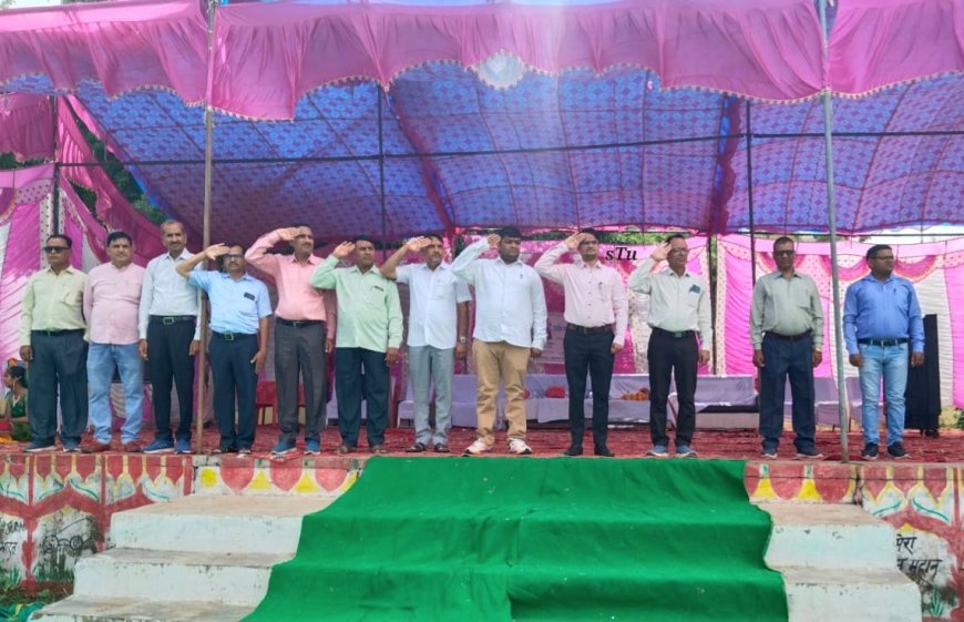 ब्लॉक स्तरीय राजीव गांधी ओलंपिक खेल का एसडीएम सुनील झिंगोनिया ने किया ध्वजारोहण