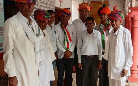 सकट के विधालय में शिक्षक दिवस पर राज्य व ब्लॉक स्तर पर सम्मानित होने वाले शिक्षकों का किया गया सम्मान