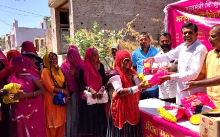 महंगाई में हर माह अन्नपूर्णा फूड़ पैकेट मिलने से कमजाेर परिवाराें काे राहत मिलेगी- पूर्व प्रधान