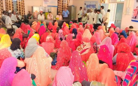 वित्तीय और डिजिटल साक्षरता शिविर आयोजित कर ग्रामीणों को किया जागरूक