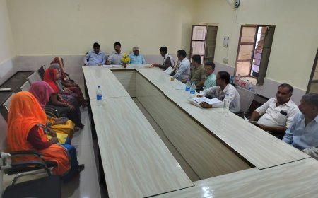 ग्राम सभा का हुआ आयोजन  मतदाता सूची और मतदान केंद्रों  को लेकर हुआ विचार विमर्श