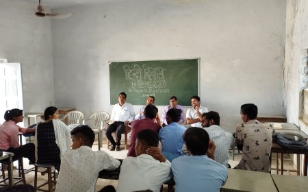 राष्ट्रीय सेवा योजना के स्वयंसेवकों एवं छात्रों ने मनाया हिंदी दिवस: हिंदी भाषा ही हमारी राष्ट्रभाषा इसलिए ज्यादा से ज्यादा अपनाएं हिंदी भाषा - पवन मिश्रा