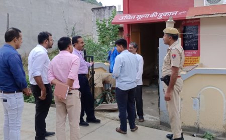 जिला कलेक्टर ने शहरी नरेगा व उचित मूल्य की दुकानों का निरीक्षण, अन्नपूर्णा पैकेट में मिलने वाली सामग्री की गुणवत्ता जानी