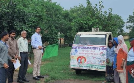 एसडीएम  लाखन सिंह गुर्जर ने मतदाता जागरूकता रथ को हरी झंडी दिखाकर किया रवाना