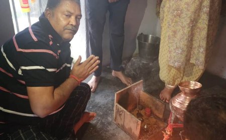 पीएम मोदी की लंबी उम्र की कामना के लिए पूजा अर्चना करते दिखे, विधायक राजीव कुमार सिंह