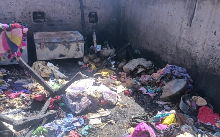 भोजपुर गांव में बीती रात्रि को विधवा का छनिया घर मे लाखो का समान जलकर राख