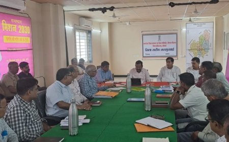 जिला कलक्टर के अध्यक्षता में जिला सचिवालय खैरथल में 53 प्रकरणों की की गई जनसुनवाई