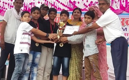 सेंट जेवियर स्कूल महुआ के छात्र टेबल टेनिस में खेलेंगे राज्य स्तर पर  चित्तौड़गढ़ में छात्र व पारिवारिक जनों का विद्यालय परिवार ने किया सम्मान