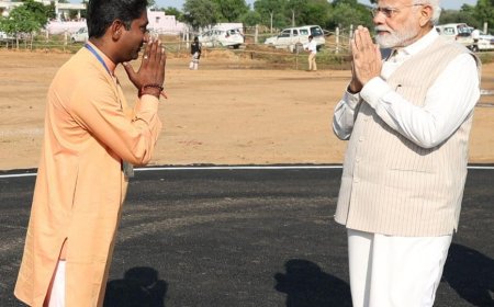 एडवोकेट खेमचन्द शर्मा ने पीएम नरेन्द्र मोदी से मिलकर बहड़को पंचायत को प्रधानमंत्री सांसद ग्राम योजना के तहत गोद लेने पर आभार किया प्रकट