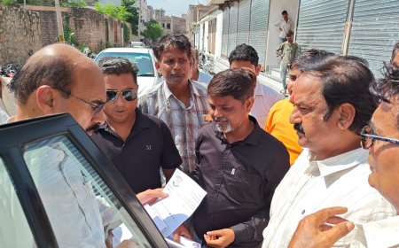 बंद पडे आयुर्वेद चिकित्सालयो की समस्या से अवगत करवाते हुए आयुर्वेद विभाग में आयुष नर्सेज की भर्ती निकालने के लिए सौपा ज्ञापन