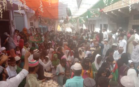 देखो हमारे नबी की शान बच्चा-बच्चा है कुर्बान के नारे से गूंजा जहाजपुर, पैगंबर-ए-इस्लाम की मनाई यौमे विलादत