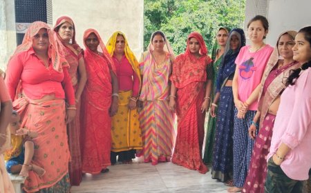 बीजेपी राजस्थान महिला प्रवासी अभियान के तहत नव मतदाताओं से संपर्क कर मतदान के लिए किया प्रेरित