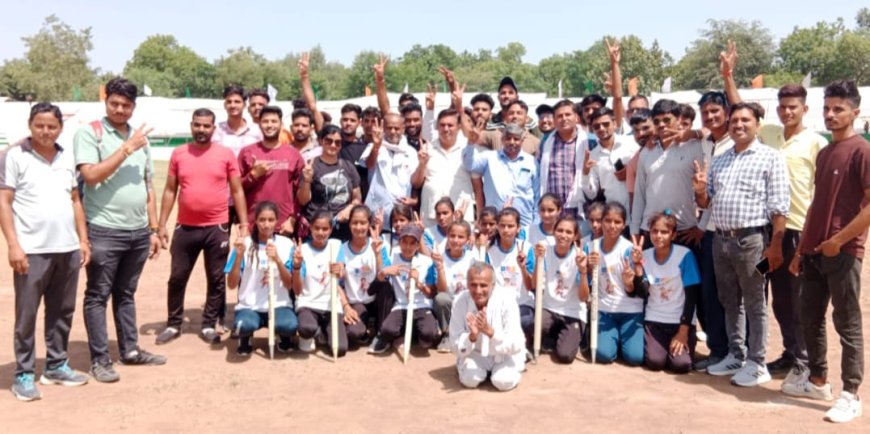नौगांवा राजीव गांधी ग्रामीण ओलंपिक खेल प्रतियोगिता में जातपुर अलवाड़ा की टीमों ने दिलाई जीत