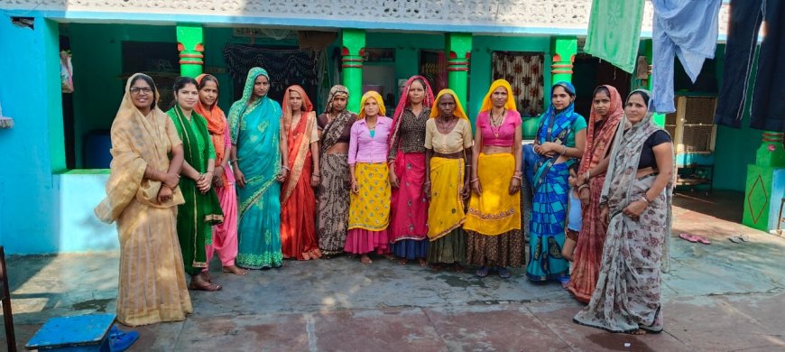 बीजेपी राजस्थान महिला प्रवासी अभियान के तहत नव मतदाताओं से संपर्क कर मतदान के लिए किया प्रेरित