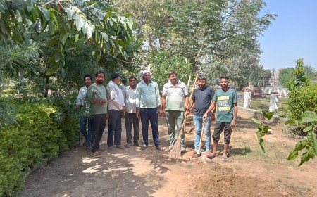 तिजारा के श्री शंकरगढ आश्रम में टीम रामवीर शाहबादी ने 2 घंटे किया श्रमदान