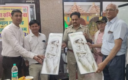 अपना घर सेवा समिति महुआ  द्वारा वृद्ध जन सम्मान एवं स्वच्छता पखवाड़ा समारोह आयोजित