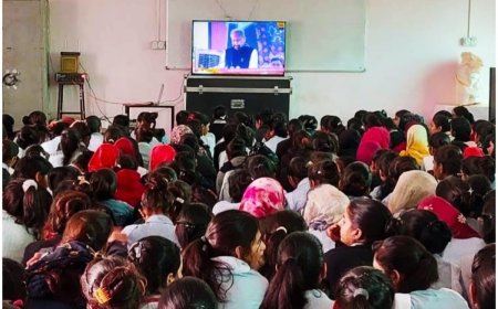 श्रीमती हेमलता मेमोरियल गर्ल्स पीजी कॉलेज में मतदान की ली गई शपथ और राजस्थान मिशन 2030 के मुख्यमंत्री संवाद की करी गई लाइव स्ट्रीमिंग