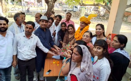 उदयपुरवाटी के नवनियुक्त एसएचओ मांगीलाल मीणा का अभिनंदन