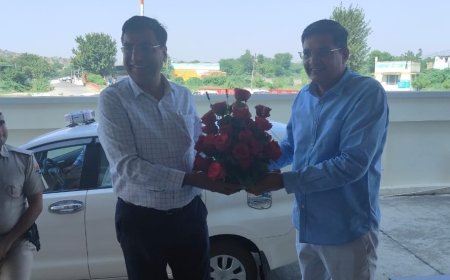 जिला कलक्टर हनुमान मल ढाका ने संभाला खैरथल-तिजारा का पदभार