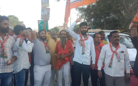 भाजपा की पहली सूची में चौधरी का नाम आने पर कार्यकर्ताओं में खुशी की लहर : पटाखे फोड़ व मिठाई बांटकर मनाया जश्न