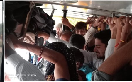 परिवहन विभाग का ध्यान  होने के बावजूद भी  परेशान हो रहे यात्री, हादसा हुआ तो कौन होगा जिम्मेदार?