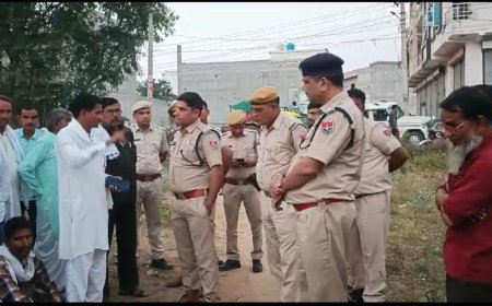 बानसूर में पुलिस कर्मियों की लापरवाही से ट्रैक्टर चालक की मौत, परिजनों की माँग - "सस्पेंड होने तक डेड बॉडी नहीं उठाएंगे