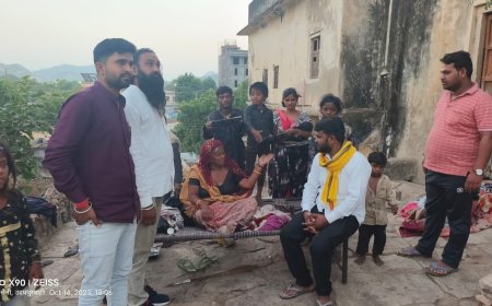 झुग्गियों में जाकर वितरित किया खाना सुनी समस्याएं