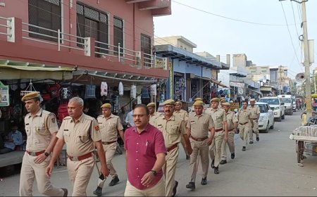विधानसभा चुनाव  के मद्देनजर उपखण्ड अधिकारी व पुलिस उपाधीक्षक ने किया बूथो का निरीक्षण व निकला फ्लेग मार्च