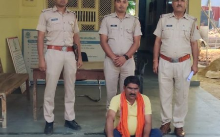 महुआ में अवैध देशी शराब के साथ युवक गिरफ्तार बड़ी मात्रा में शराब बरामद