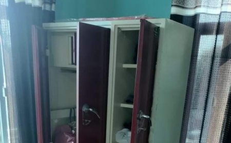 घरवाले सोते रहे, लाखों के जेवरात और नगदी चुरा ले गये चोर