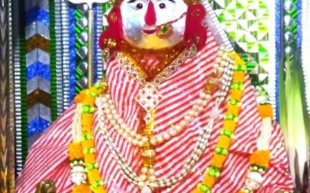 शक्तिपीठ झांतला माता (सालमपुरा)  नवरात्र में भक्तों द्वारा  माँ के दर्शन लाभ से रोगों से मिलतीं- मुक्ति सजावट व भजनों से महकता दरबार