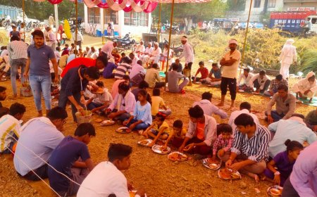 श्रीमद् भागवत कथा के साथ ही आज हवन यज्ञ और भंडारे का हुआ आयोजन