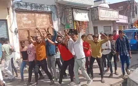 मंगल कामना के साथ मां दुर्गा की प्रतिमा का किया विसर्जन