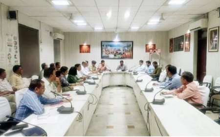 Rajasthan Assembly Elections 2023:  चुनावी खर्च की सीमा 40 लाख, इससे ज्यादा उड़ाने वालों पर चुनाव आयोग रखेगा नजर