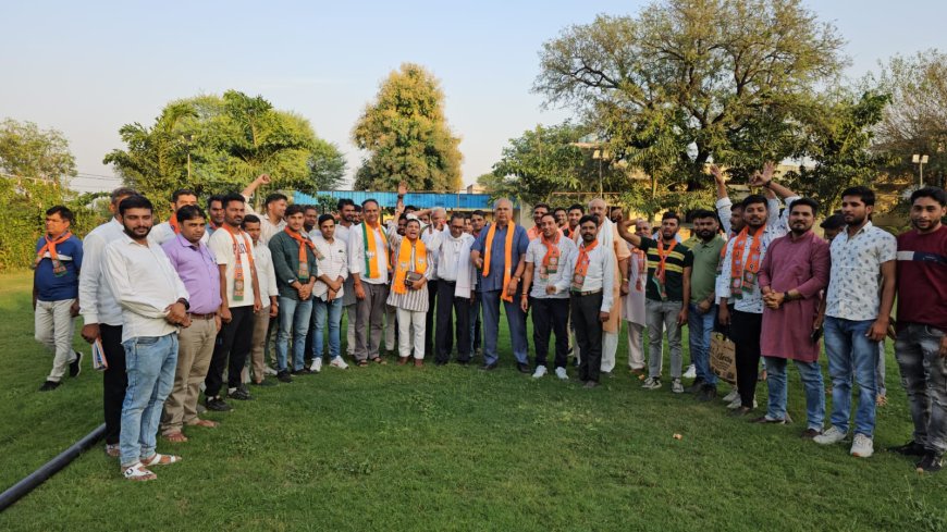 आशापुरा मैरिज गार्डन में भाजपा कार्यकर्ताओं की बैठक: देवी सिंह शेखावत ने चुनाव तैयारी को लेकर की चर्चा