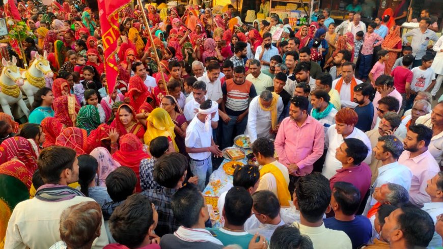 धौलागढ़ देवी की 12वीं पदयात्रा ढोल नगाड़े डीजे के साथ हुई रवाना
