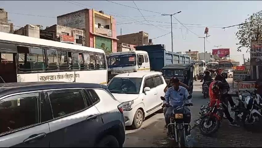 दिल्ली जयपुर नेशनल हाईवे 48 पर कोटपुतली में बनी रहती है जाम की स्थिति: लंबी लाइन लम्भी लाइनों में फंसे रहते है वाहन