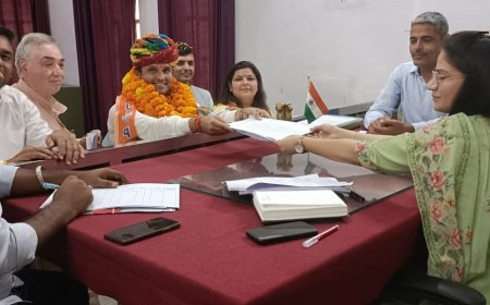 मुंडावर विधानसभा क्षेत्र से आज बीजेपी प्रत्याशी मंजीत चौधरी और कांग्रेस प्रत्याशी ललित यादव ने किया नामांकन