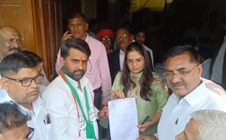 मुंडावर कांग्रेस ब्लॉक अध्यक्ष ने चुनाव आयोग से शिकायत कर ततारपुर थानाधिकारी को हटाने की मांग की,सौंपा ज्ञापन