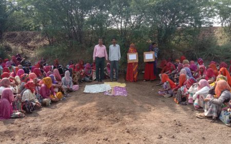 मनरेगाकर्मियों को दिलाई मतदान करने की शपथ : लोकतंत्र के उत्सव में बढ़ चढ़कर भाग लेने का किया आह्वान 