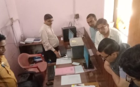 कांग्रेस की रैली में लगे वाहनों की परमिशन नहीं होने पर चुनाव ऑब्जर्वर ने लगाई लताड़