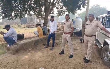 Ramgarh- दिवाली की रात हनुमान मंदिर के बाहर लगी नेम प्लेट टूटी, मिले खून के धब्बे