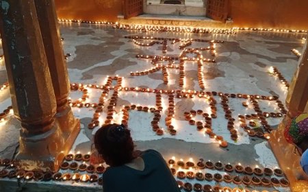 11 सौ दीपको की रोशनी से जगमगा उठा श्री सीताराम मन्दिर परिसर