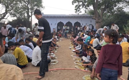 इन्द्र कुटी हनुमान मन्दिर पर अन्नकूट भंडारे का आयोजन