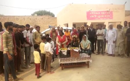 आजाद उम्मीदवार गोगा देवी नायक को आज गांव 11 एसजीएम में फलों से तोलकर किया भव्य स्वागत